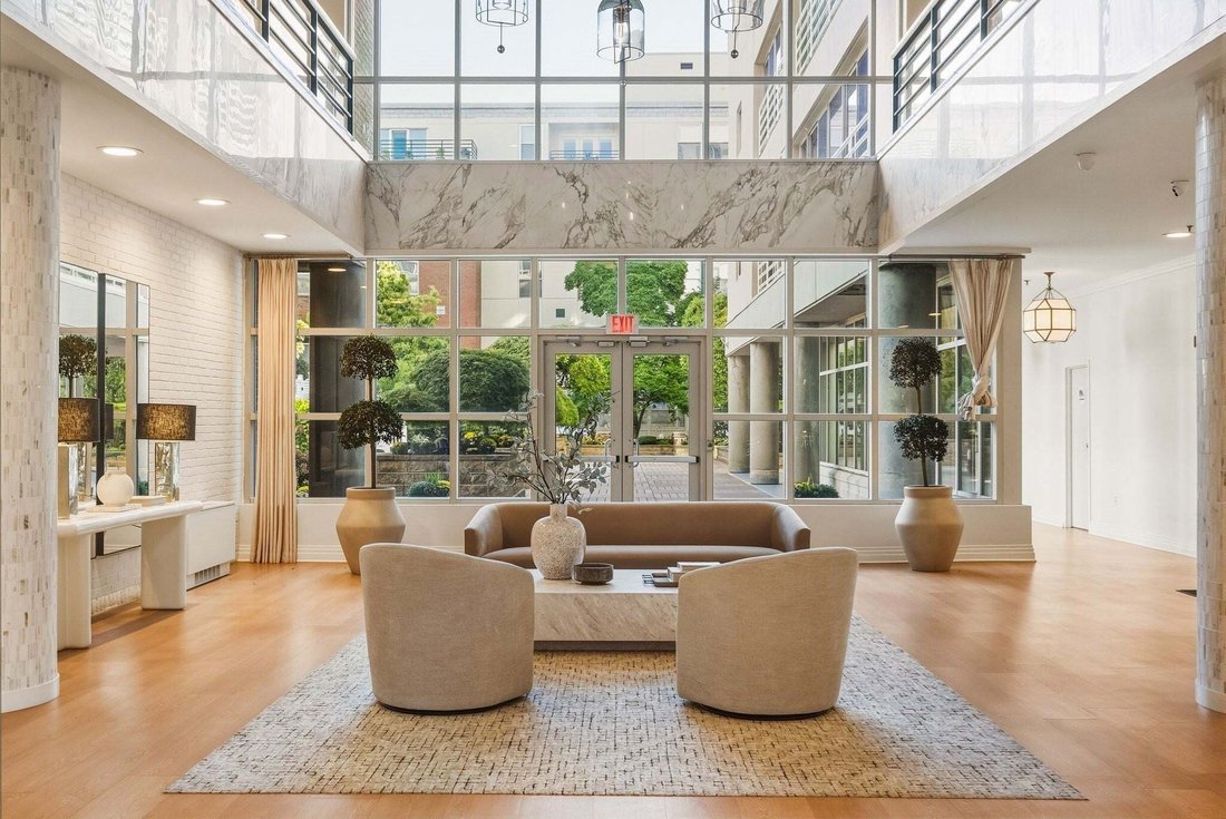 Condo in Brookline, Massachusetts, United States 3 - 18978016