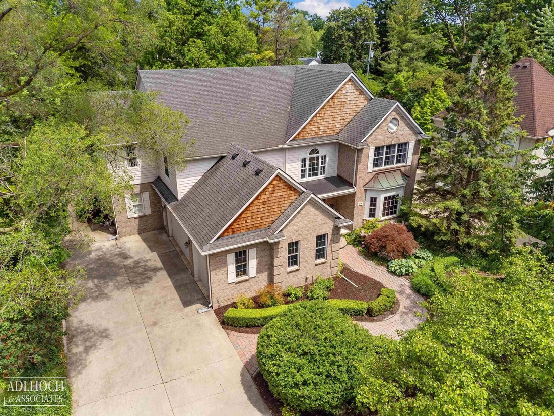 House in Grosse Pointe Park, Michigan, United States 1 - 18965629