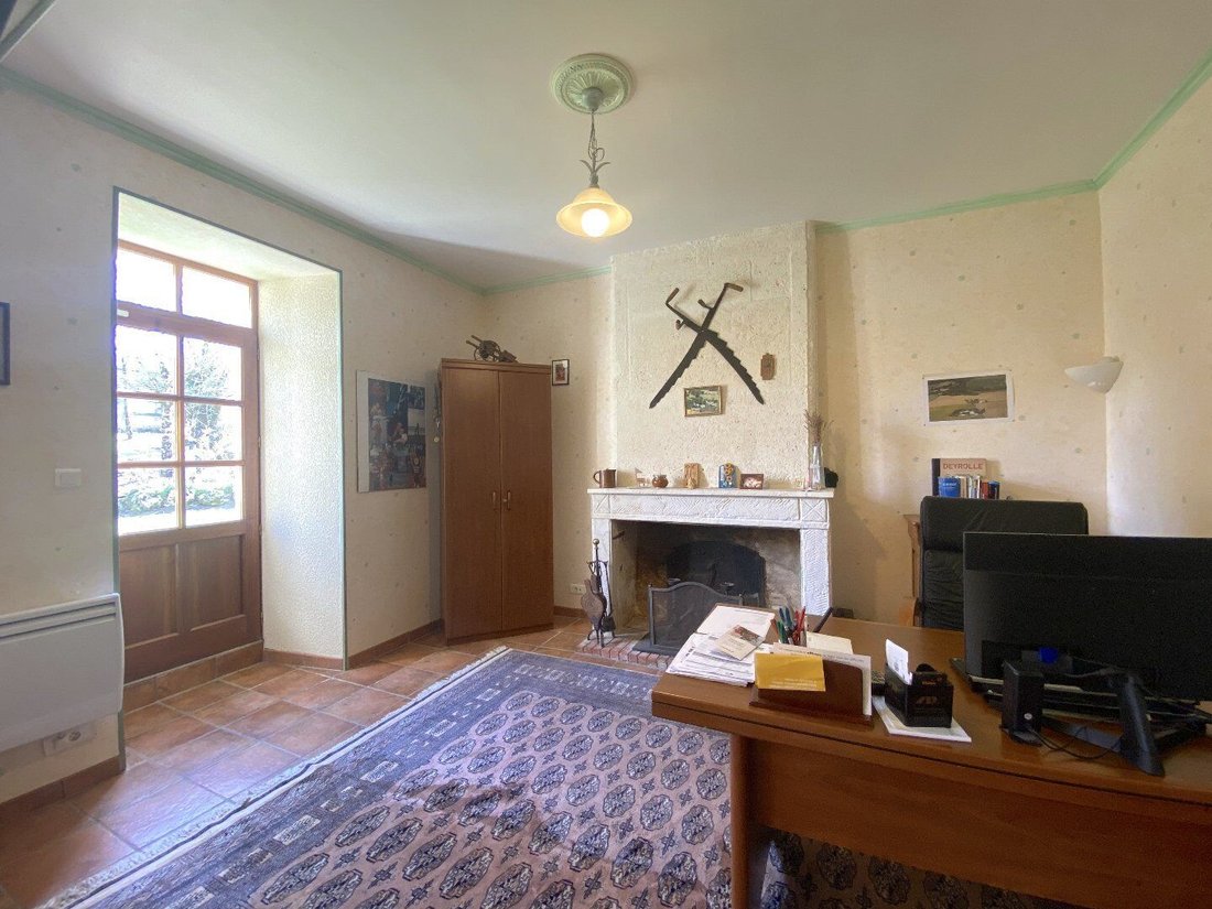Villa in Villebois-Lavalette, Nouvelle-Aquitaine, France 4 - 18980871