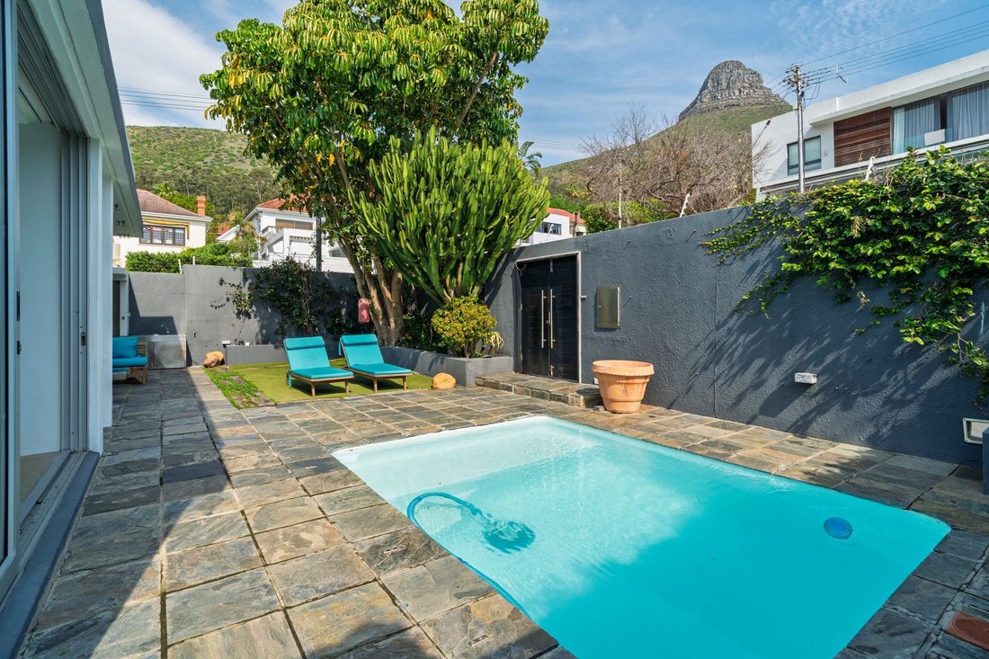 House in Fresnaye, Atlantic Seaboard, Cape Town 2 - 18977452