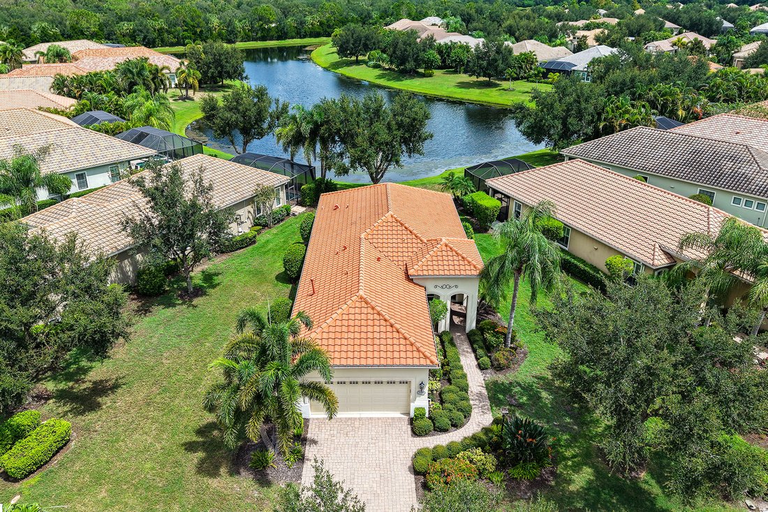 Bradenton, Florida, United States 4 - 18974410