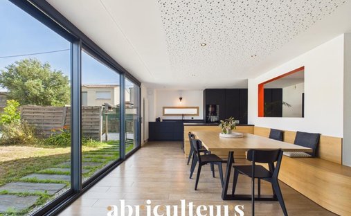 House in Château, Rezé, France 1