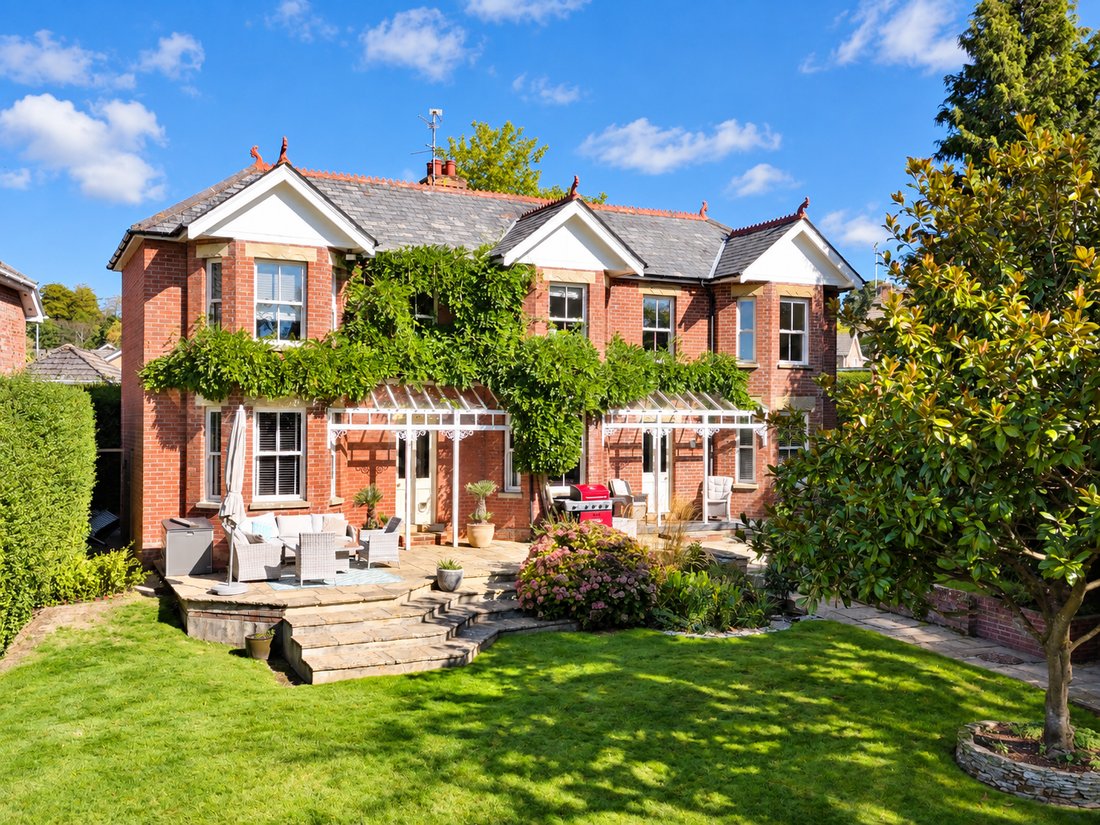 House in Wimborne Minster, England 1 - 18964843