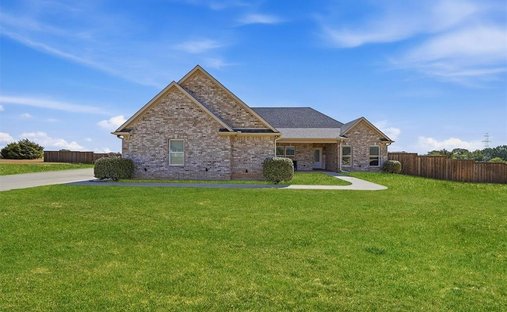House in Bells, Texas, United States 1
