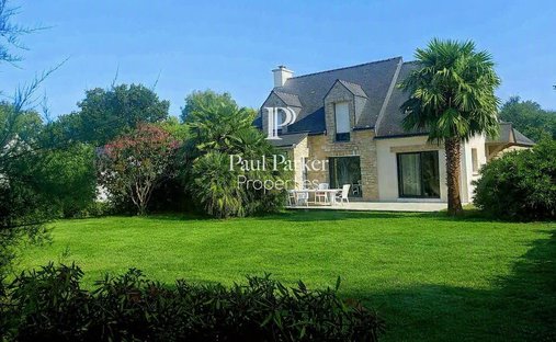 Villa in Baden, Brittany, France 1