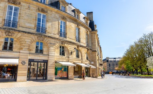 Apartment in Hôtel de Ville-Quinconce-Saint Seurin-Fondaudège, Bordeaux, France 1