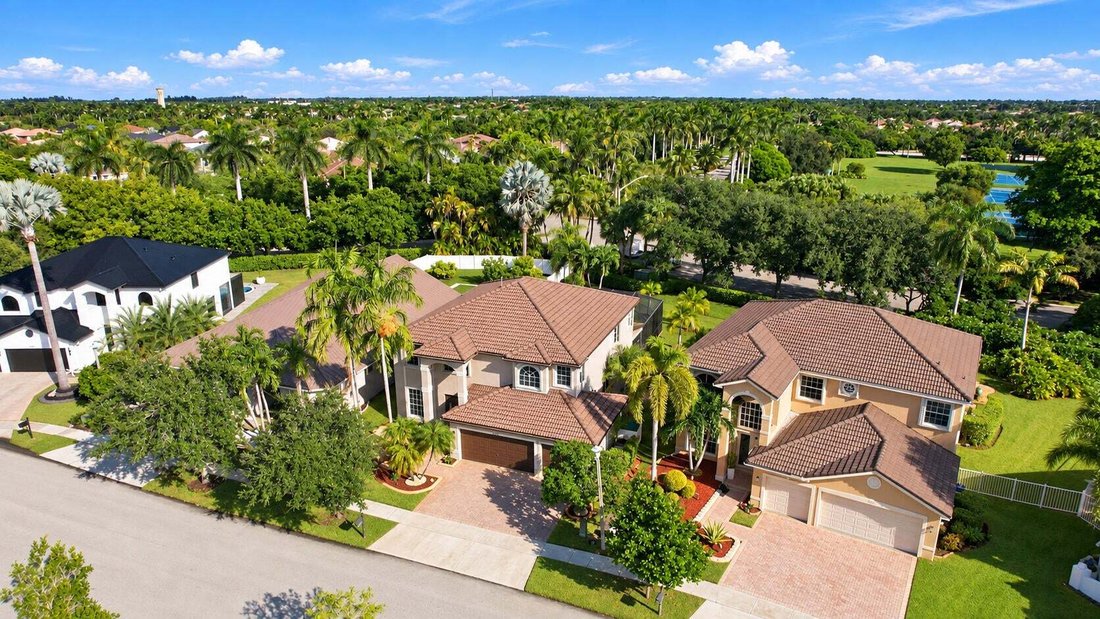 House in Miramar, Florida, United States 5 - 18979012