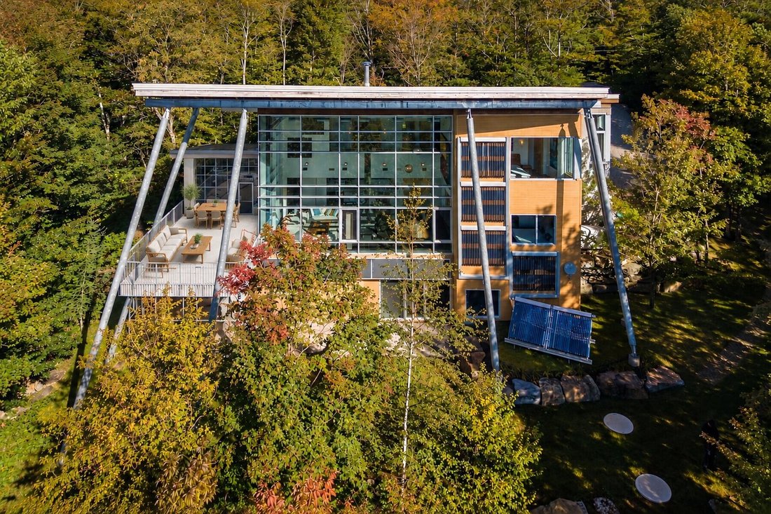 House in Sutton, Quebec, Canada 2 - 18981531