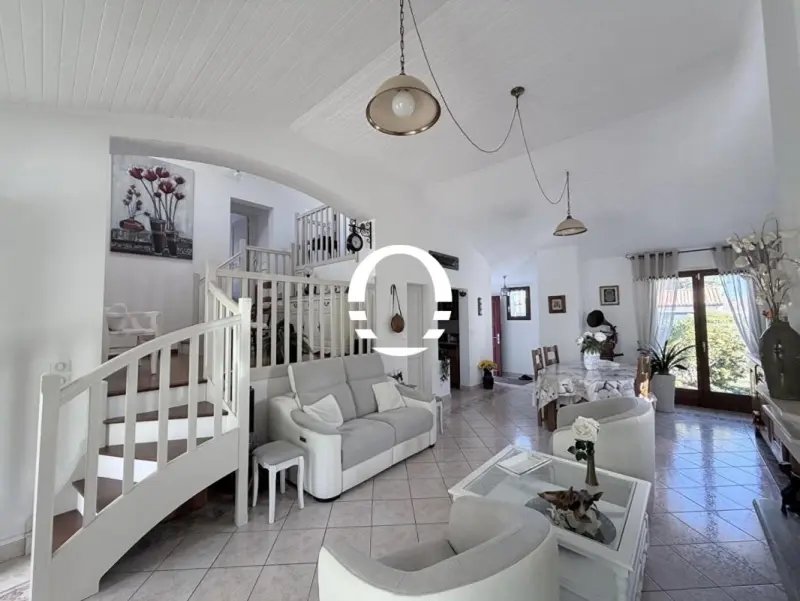 House in La Plaine-sur-Mer, Pays de la Loire, France 1 - 18979541