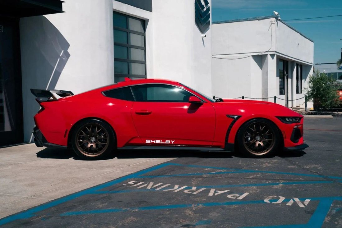 Coupe in Riverside, CA, United States 3 - 17527036