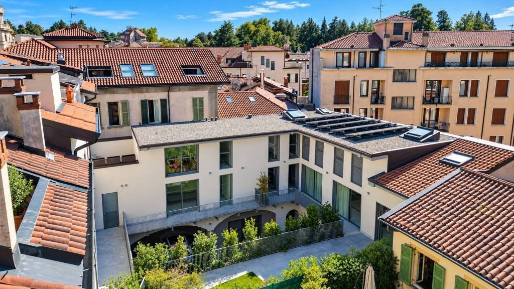 Apartment in Centro, Varese, Lombardy 4 - 18973807