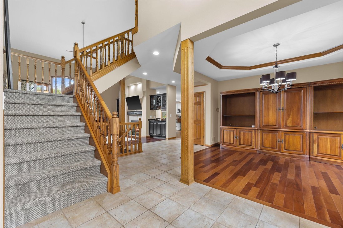 House in Waukesha, Wisconsin, United States 5 - 18979079