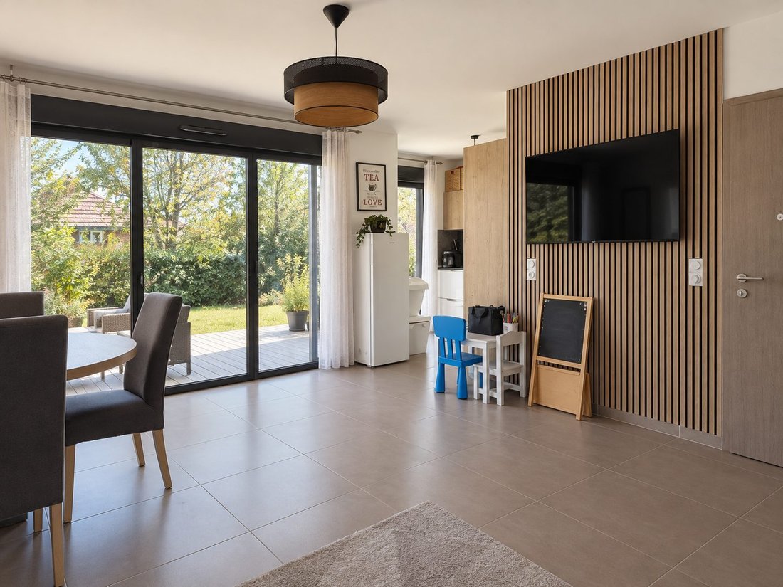 Apartment in Prévessin-Moëns, Auvergne-Rhône-Alpes, France 3 - 18972927