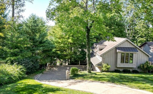 House in Howard, Ohio, United States 1