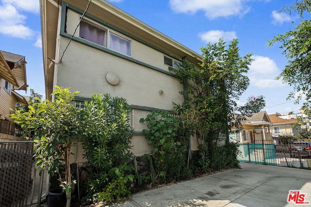Los Angeles, California, United States 2 - 18968640