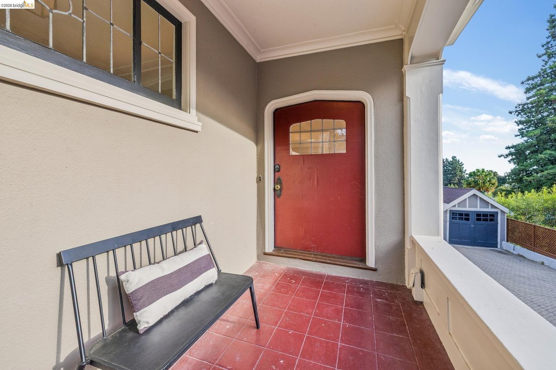 House in Oakland, California, United States 5 - 18973576
