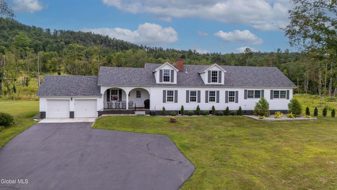 Haus in Hadley, New York, Vereinigte Staaten 1 - 18684475