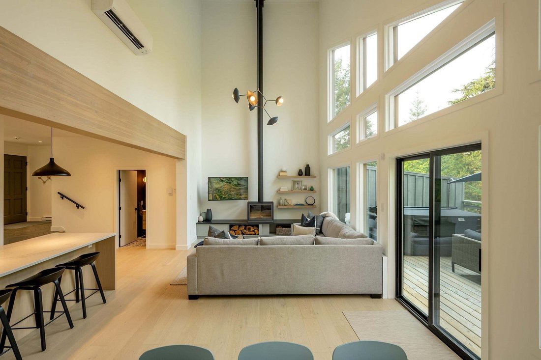 Condo in Whistler, British Columbia, Canada 2 - 18974612