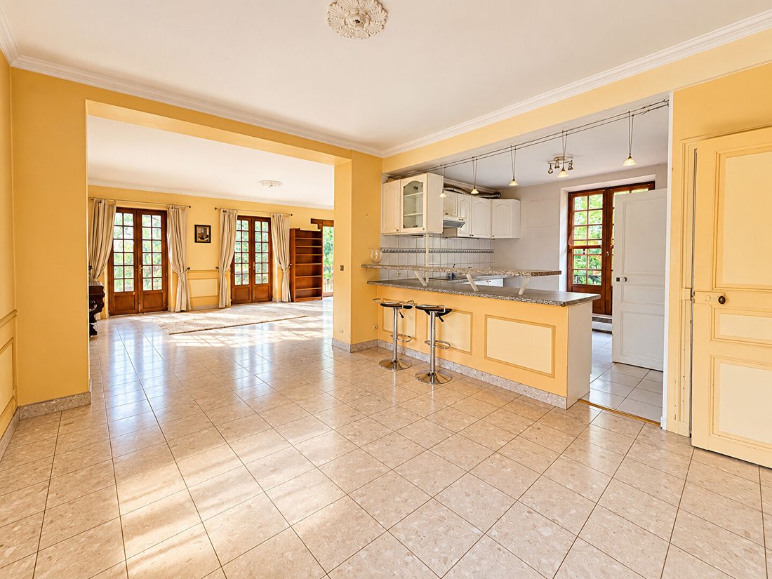 Villa in Beauchamp, Ile-de-France, France 2 - 18966564