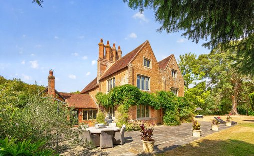 House in Tadley, England 1