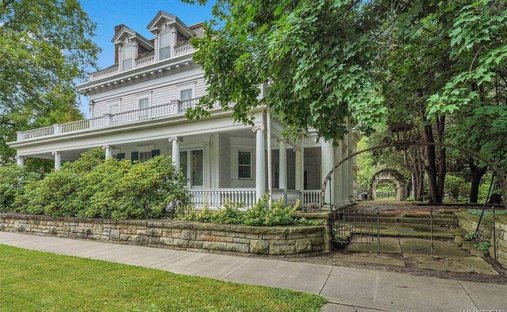 House in Belmont, New York, United States 1