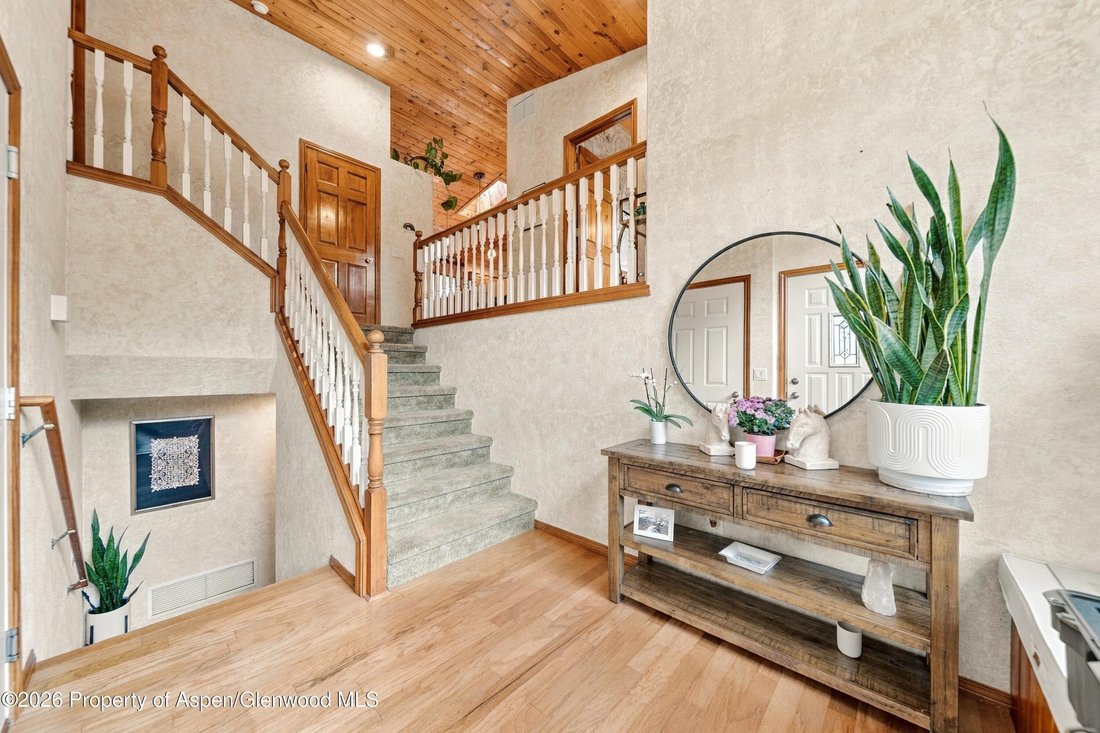 House in Glenwood Springs, Colorado, United States 2 - 18971311