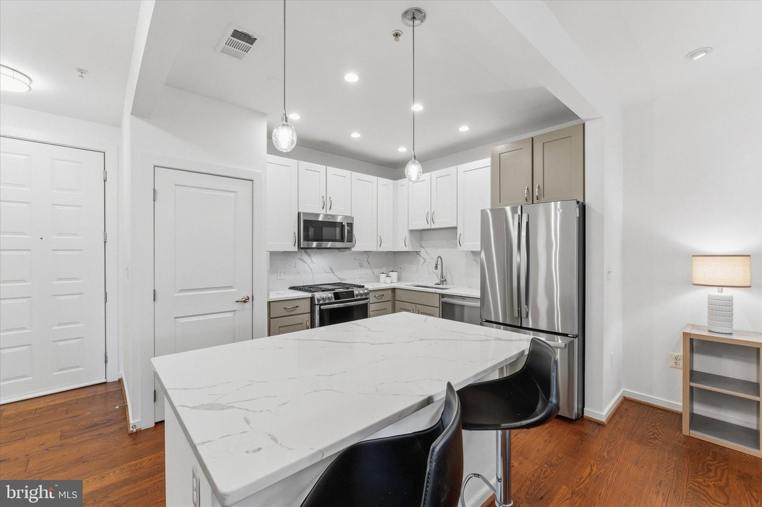 Condo in Arlington, Virginia, United States 4 - 18976420