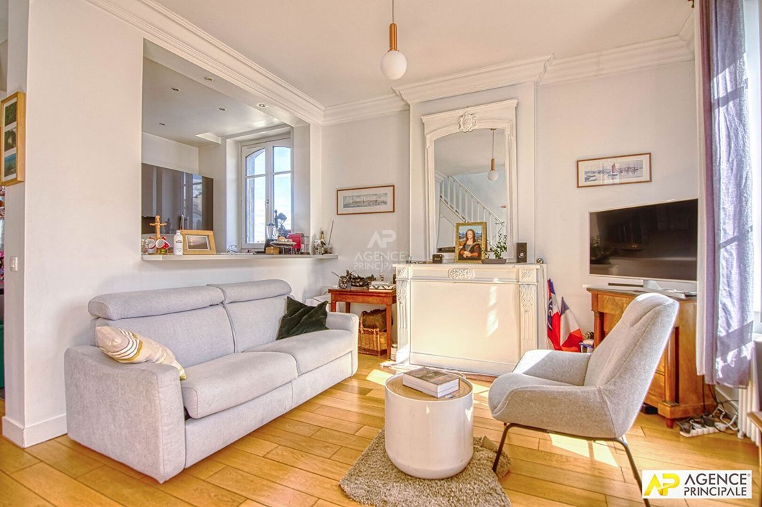 Apartment in Domaine National du Château, Versailles, France 2 - 18976762