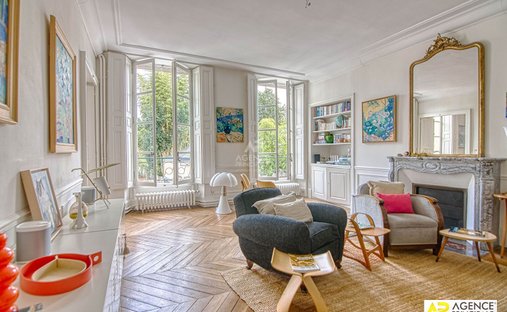 Apartment in Domaine National du Château, Versailles, France 1