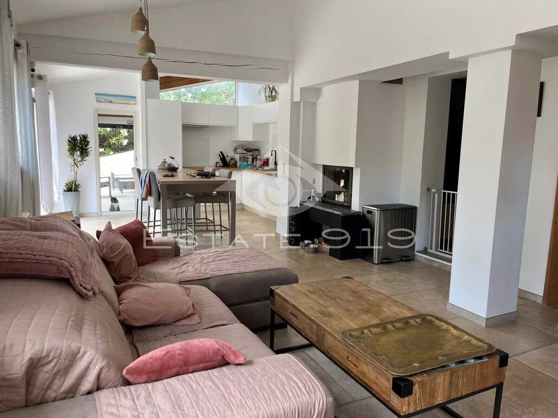 Apartment in Le Rouret, Provence-Alpes-Côte d'Azur, France 1 - 18974741