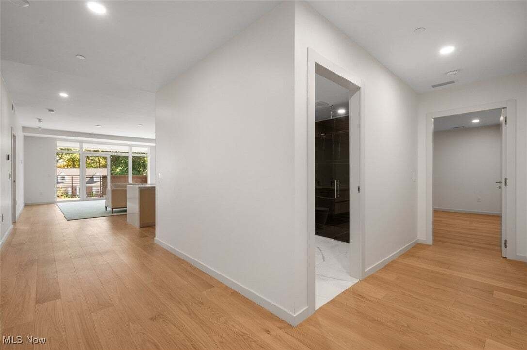 Condo in Rocky River, Ohio, United States 3 - 16222698