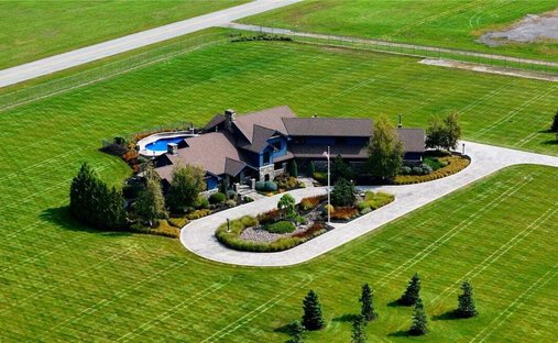 House in Stafford, New York, United States 1
