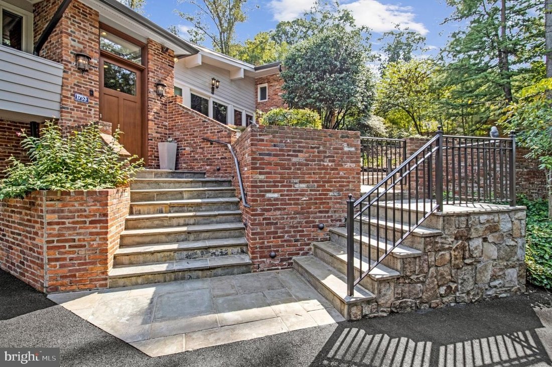 House in Arlington, Virginia, United States 2 - 18973254