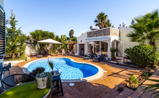 Villa in Sao Goncalo de Lagos, Algarve, Portugal 1