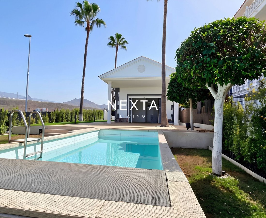 Chalet in Los Cristianos, Canary Islands, Spain 5 - 18964608