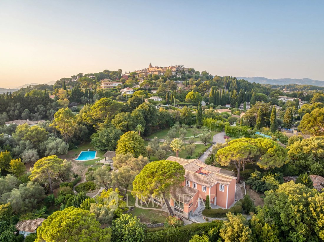 Villa in Mougins, Provence-Alpes-Côte d'Azur, France 4 - 18971095