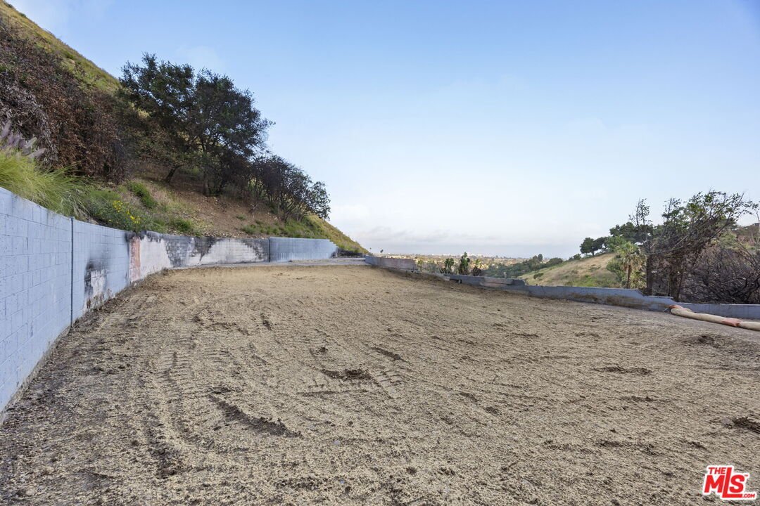 Land in Los Angeles, California, United States 3 - 18969895