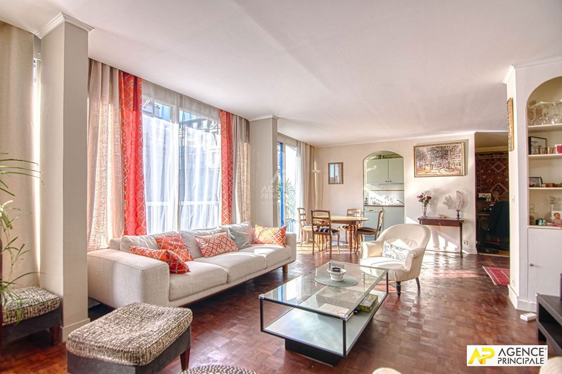 Apartment in Bois de Boulogne, Paris 16e Arrondissement, Paris 1 - 18976702