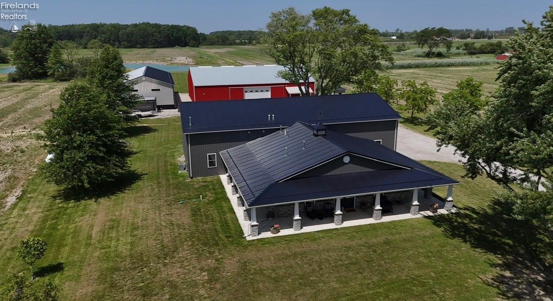 House in Port Clinton, Ohio, United States 1 - 18346173