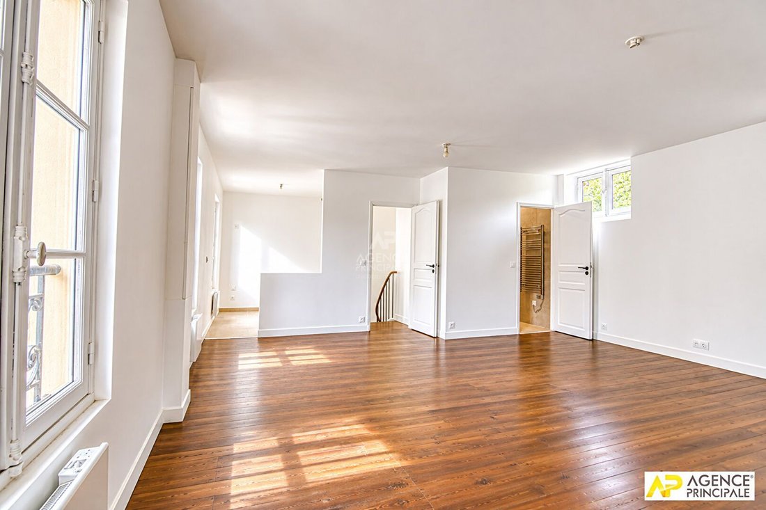 Apartment in Domaine National du Château, Versailles, France 4 - 18976758