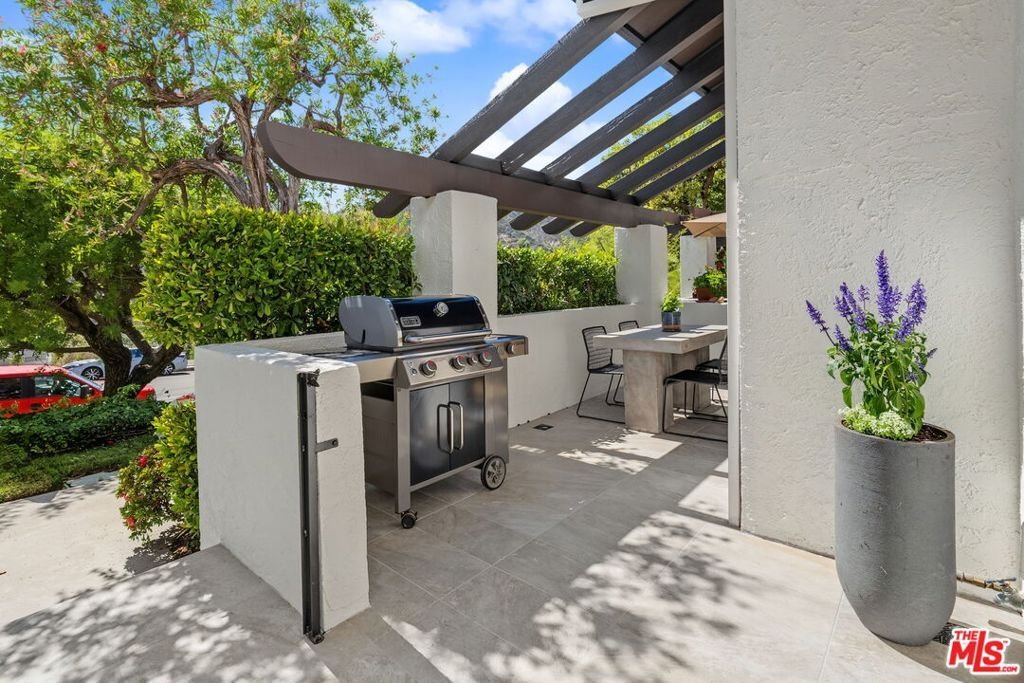 Condo in Los Angeles, California, United States 5 - 18968607