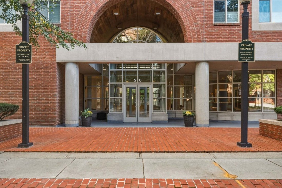 Condo in Brookline, Massachusetts, United States 1 - 18978016