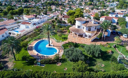 Villa in Calp / Calpe, Valencian Community, Spain 1