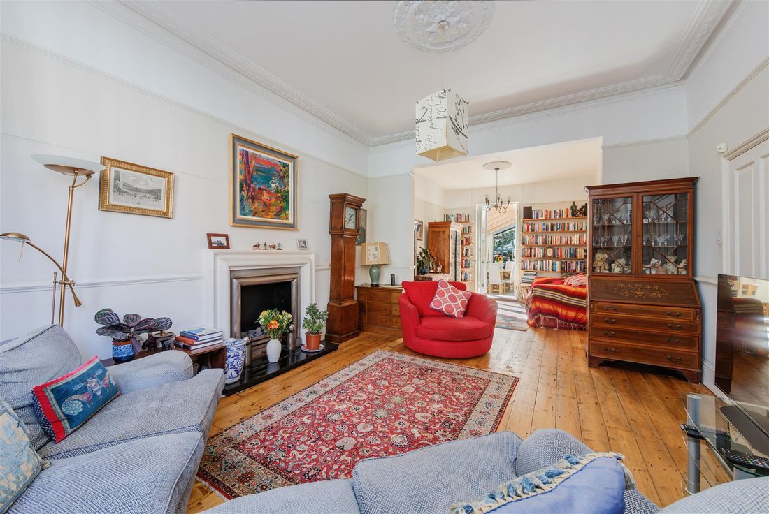 House in Hampstead, Camden, England 3 - 18976222