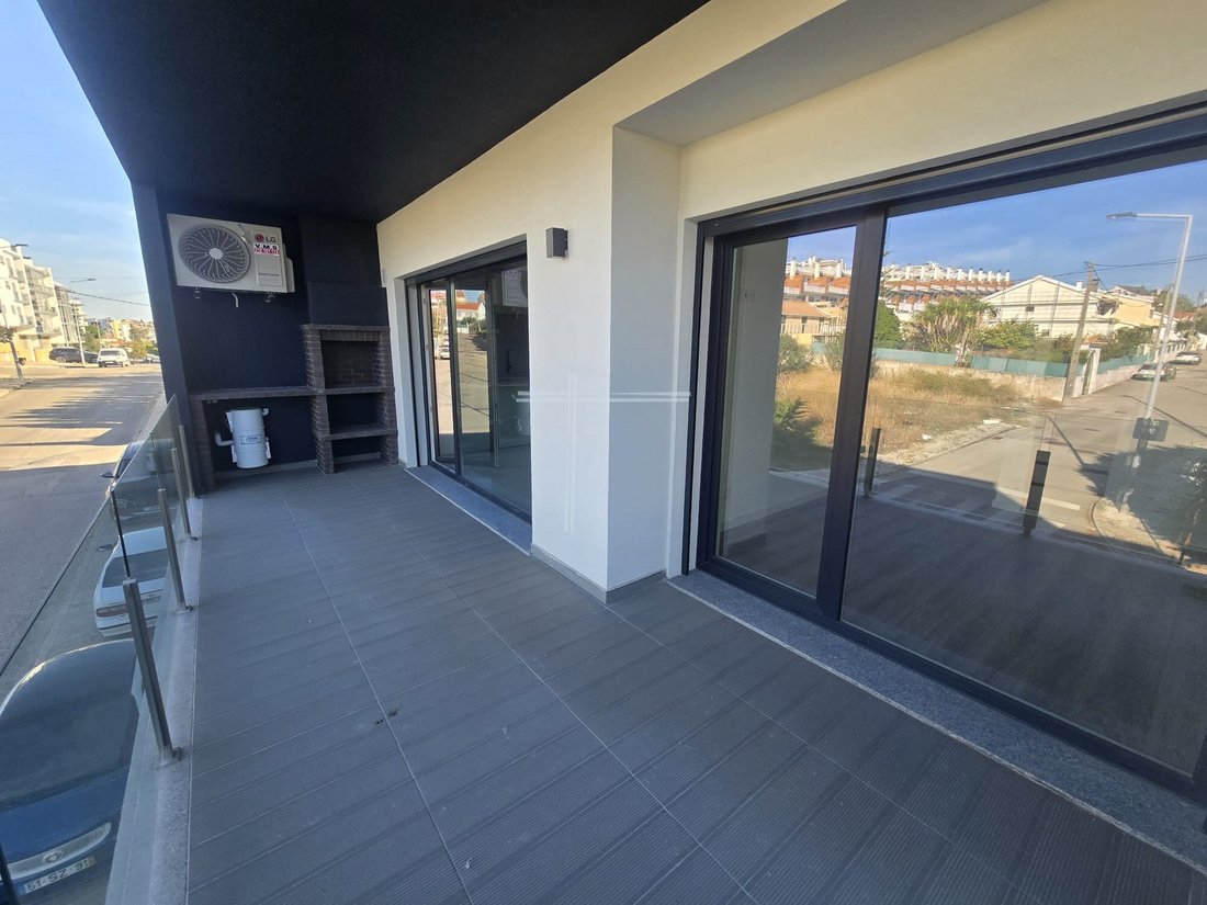 Apartment in Charneca de Caparica e Sobreda, Setubal, Portugal 4 - 17494864