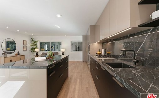 Condo in Los Angeles, California, United States 1