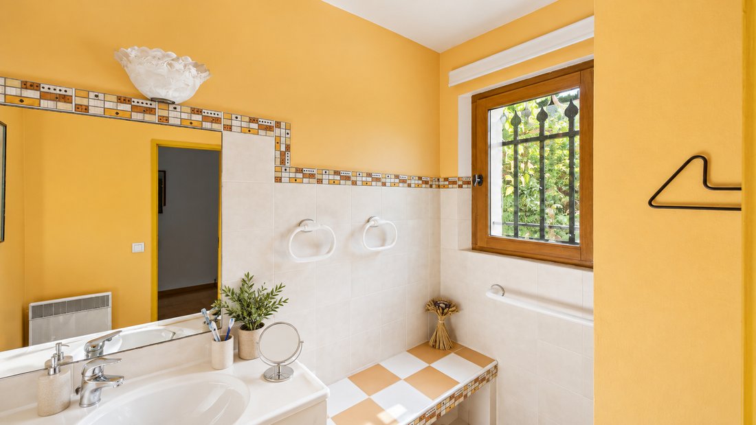 Villa in Aramon, Occitania, France 5 - 17959708