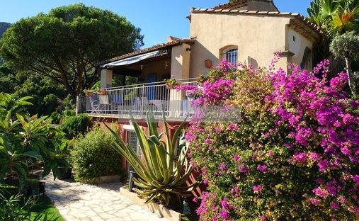 Villa in Sud, Cavalaire-sur-Mer, France 1