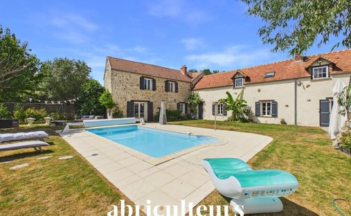 House in Vert-le-Grand, Ile-de-France, France 1
