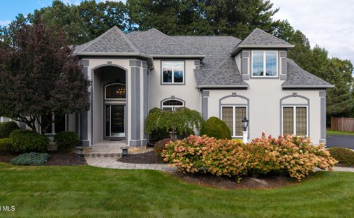House in Crescent, New York, United States 1